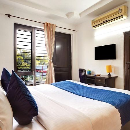 Nexhub Stay - Huda City Centre Ґурґаон Екстер'єр фото