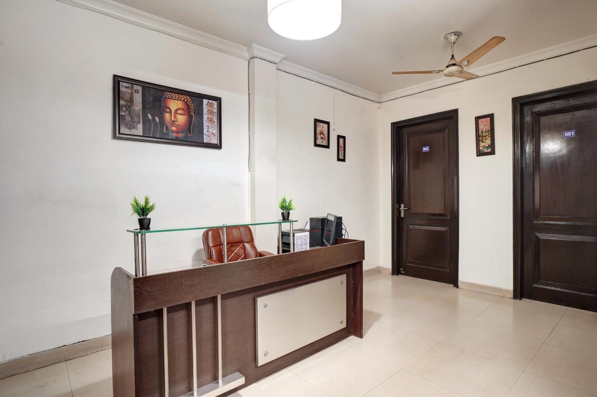 Nexhub Stay - Huda City Centre Ґурґаон Екстер'єр фото