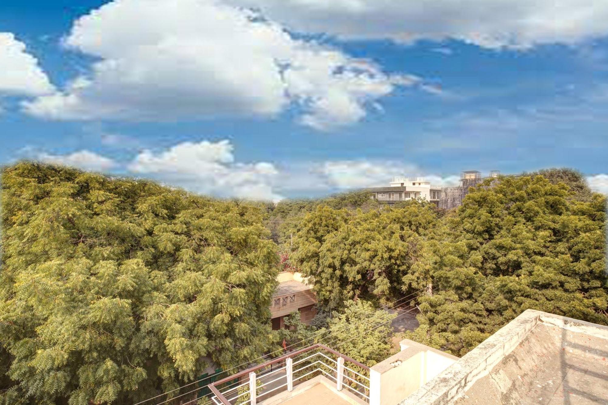 Nexhub Stay - Huda City Centre Ґурґаон Екстер'єр фото