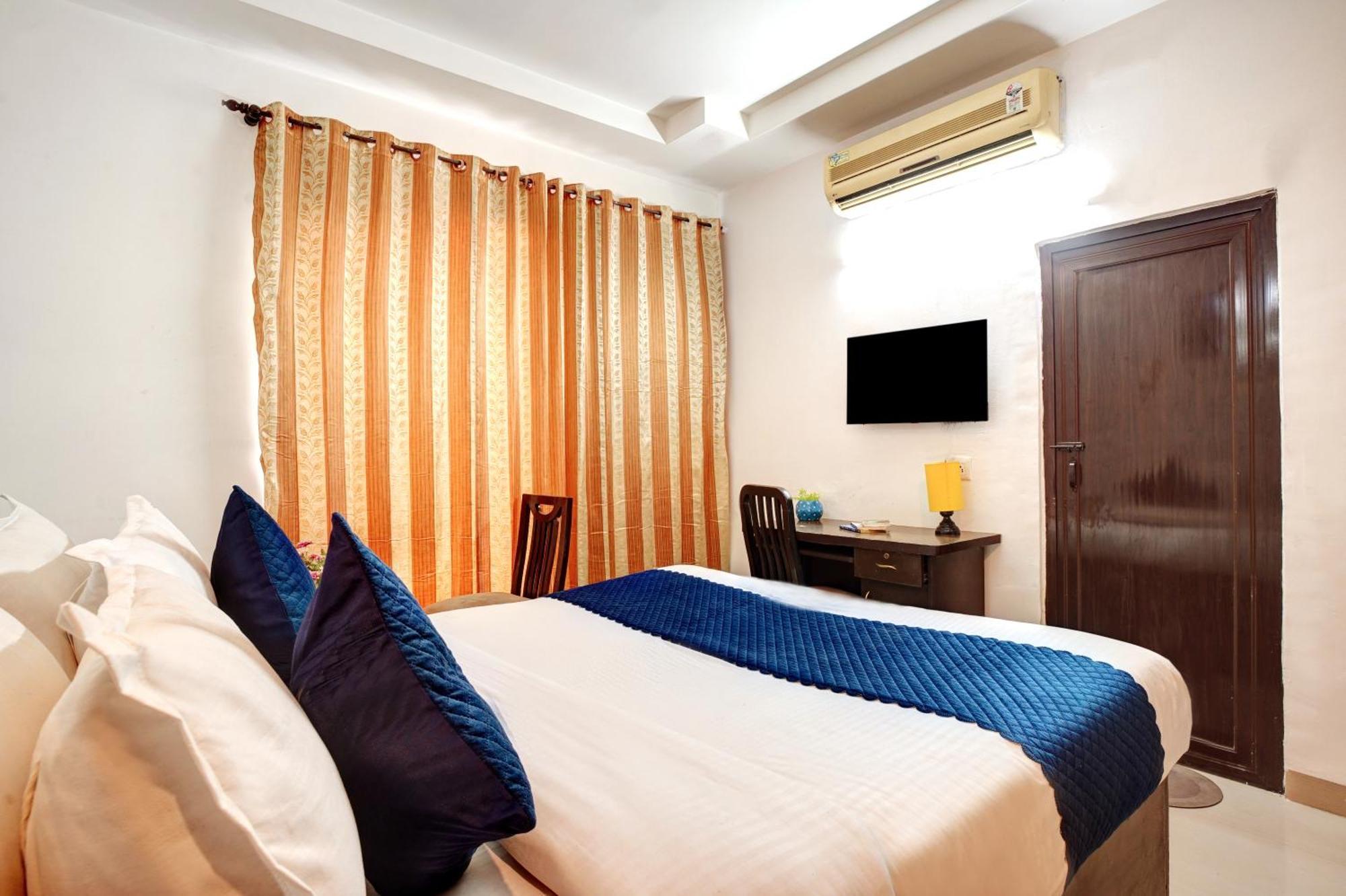 Nexhub Stay - Huda City Centre Ґурґаон Екстер'єр фото