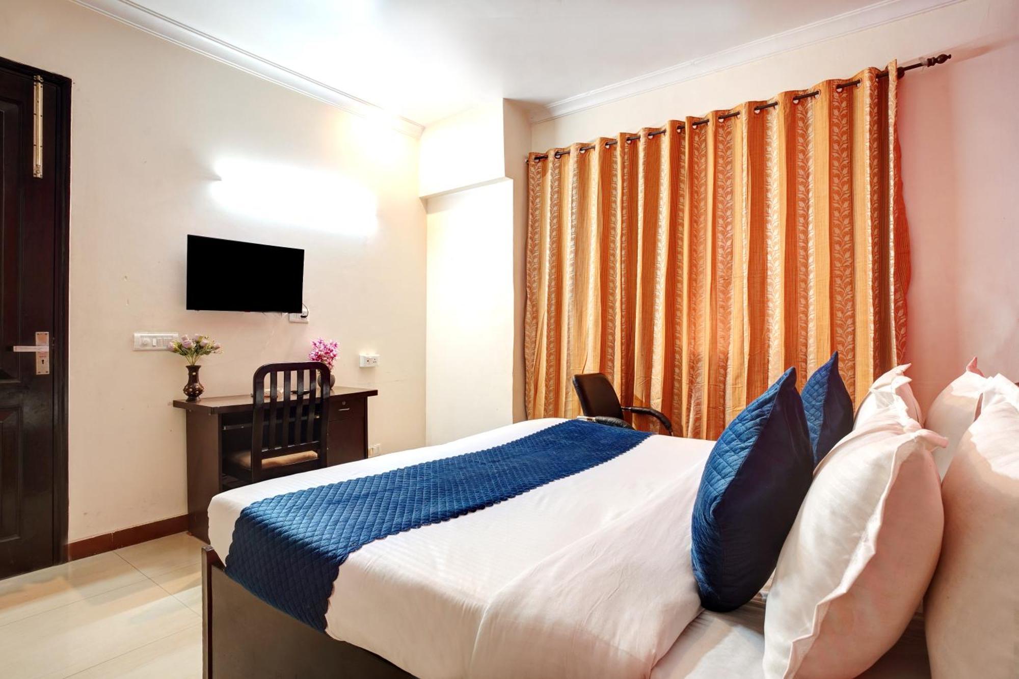 Nexhub Stay - Huda City Centre Ґурґаон Екстер'єр фото