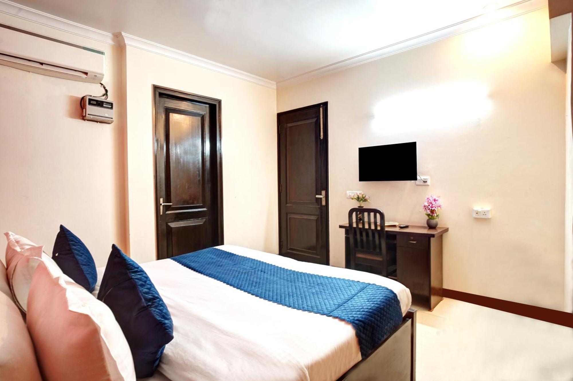 Nexhub Stay - Huda City Centre Ґурґаон Екстер'єр фото