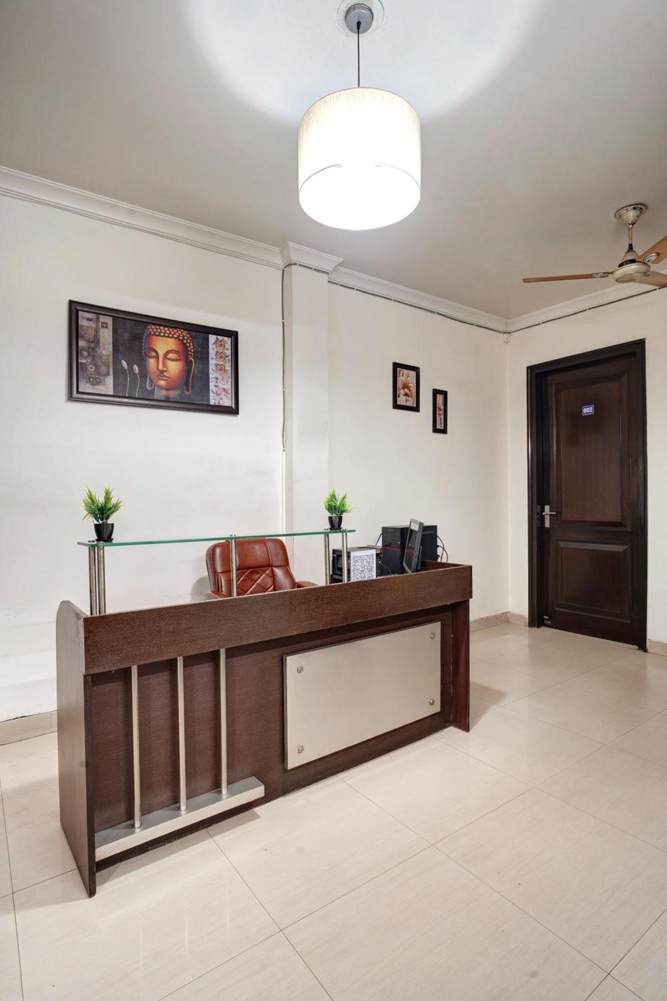 Nexhub Stay - Huda City Centre Ґурґаон Екстер'єр фото